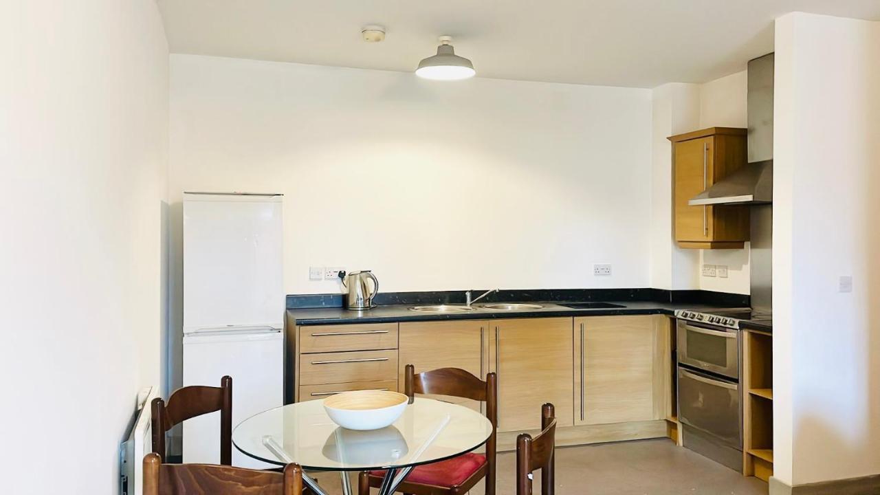 Central Spacious Manchester Esterno foto