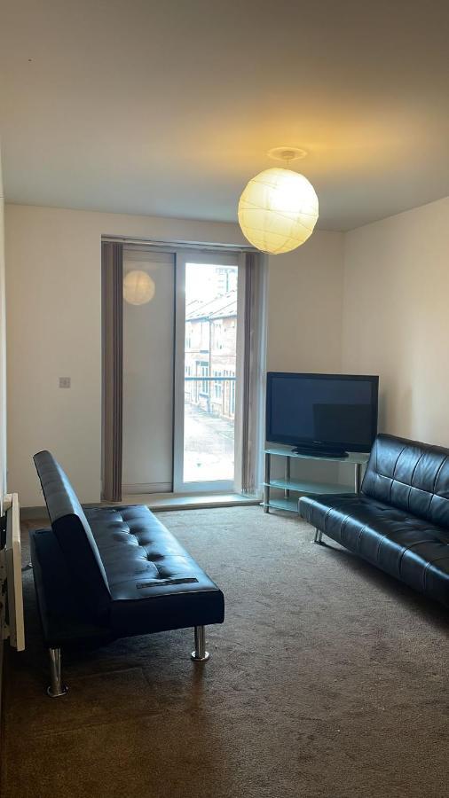 Central Spacious Manchester Esterno foto